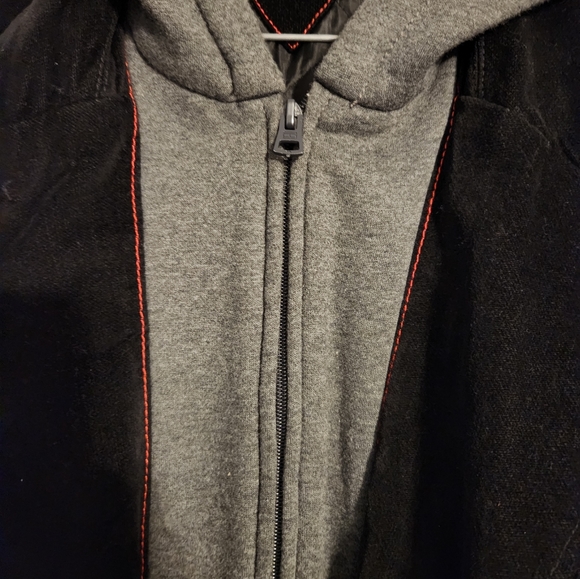 Men's Tommy Hilfiger Jacket with Hood. Size XL - Picture 8 of 12